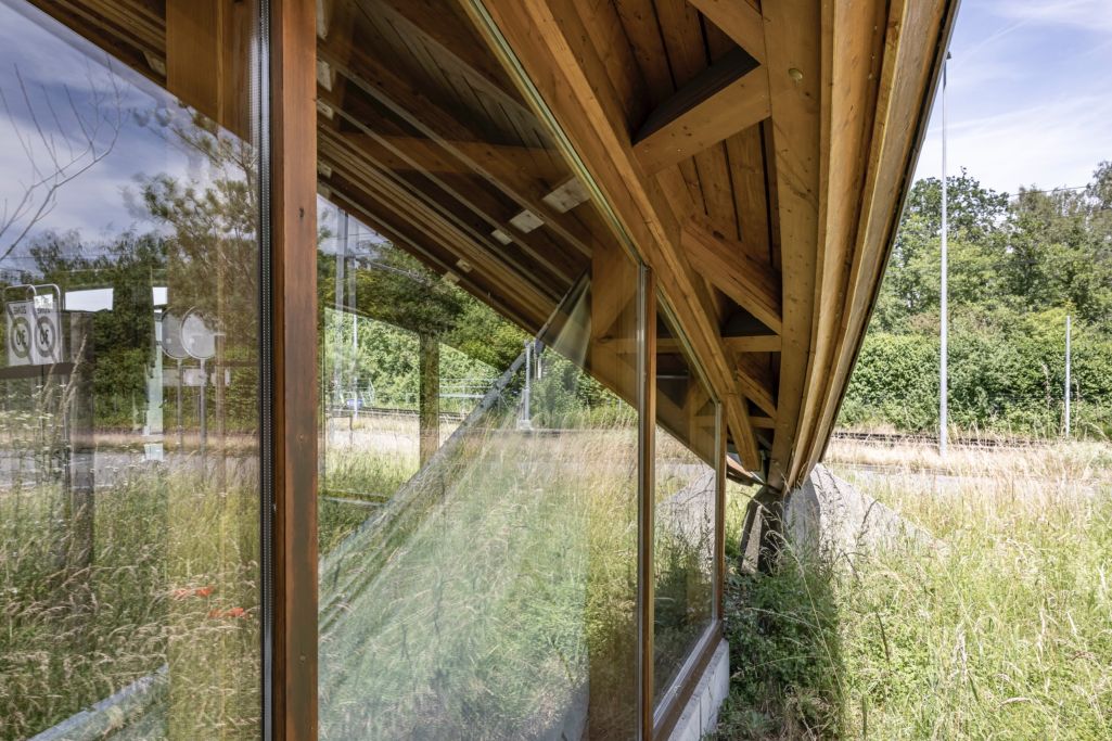 Detail Verglasung. Foto: Elia Schneider, 2024