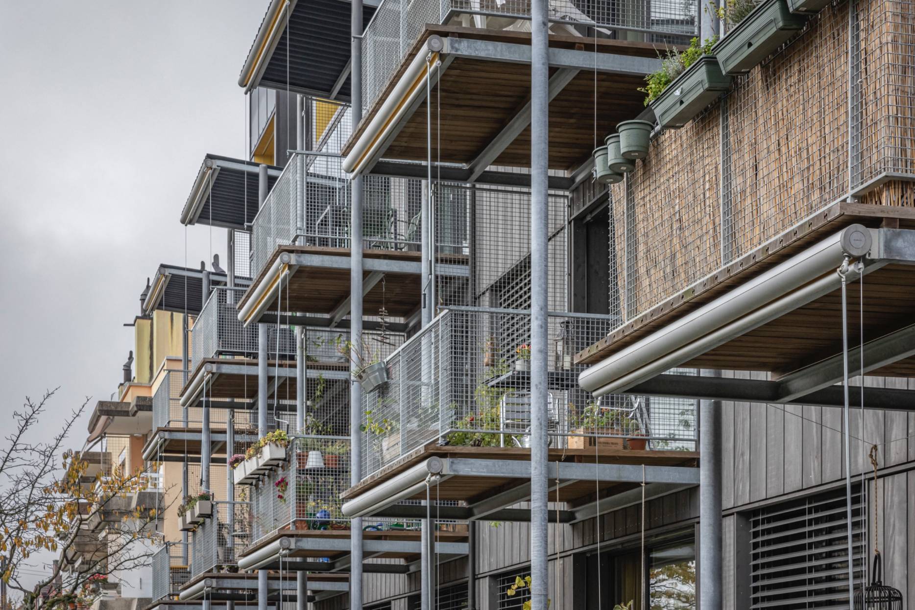 Balkone. Foto: Elia Schneider, 2023