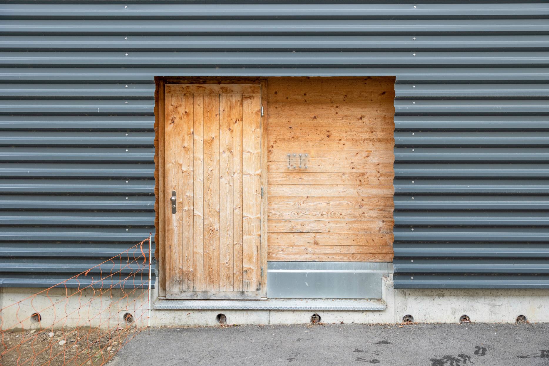 Eingang. Foto: Svenja Zwahlen, 2023