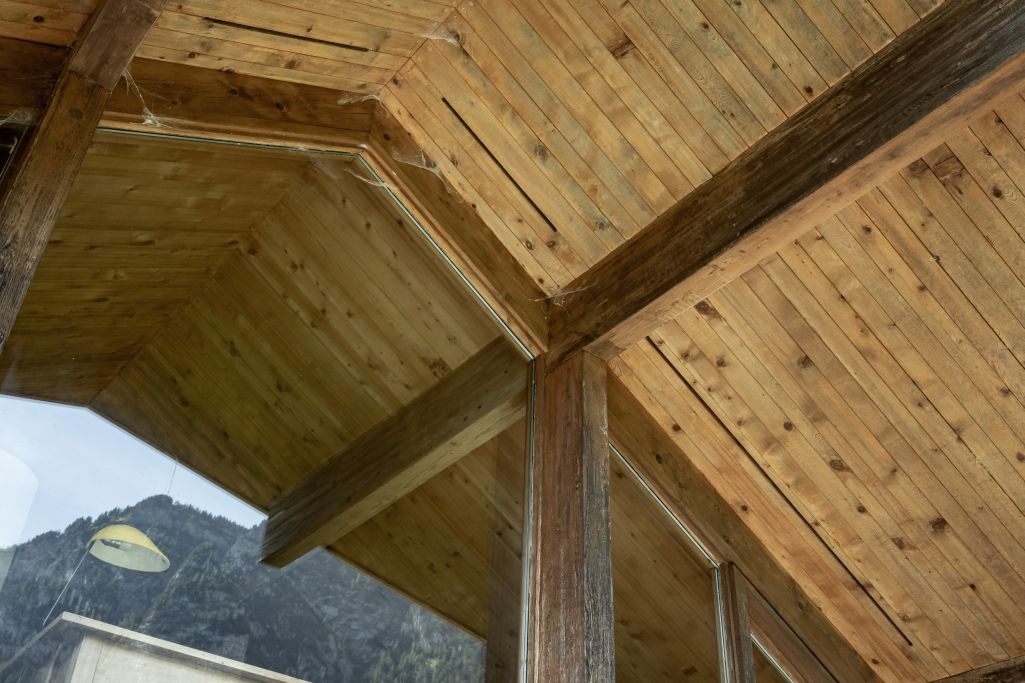 Detail Verglasung. Foto: Elia Schneider, 2024