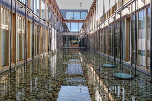 Wasserbecken. Foto: Elias Kabeya, 2022