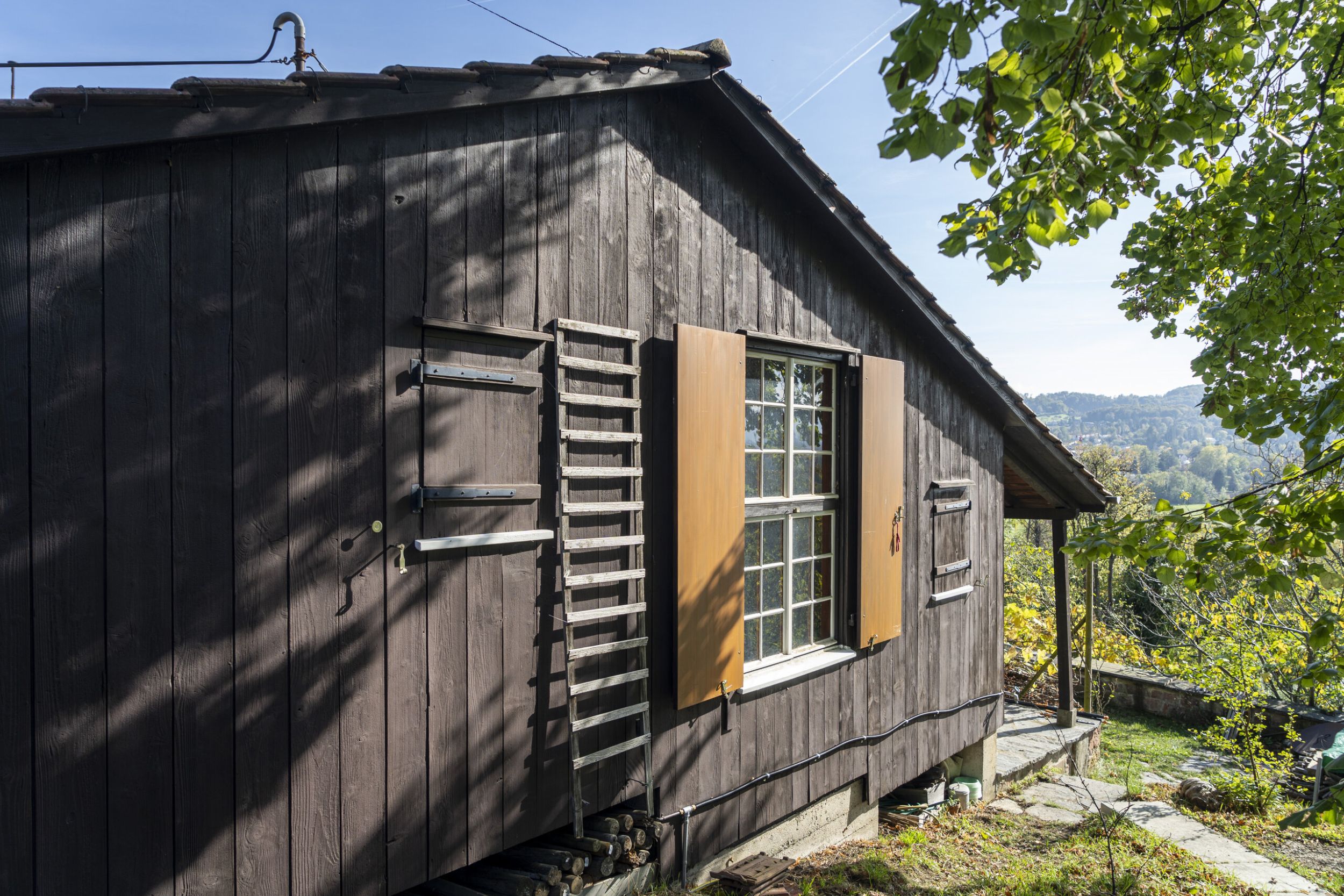 Ansicht West mit Aussicht. Foto: Elia Schneider, 2022