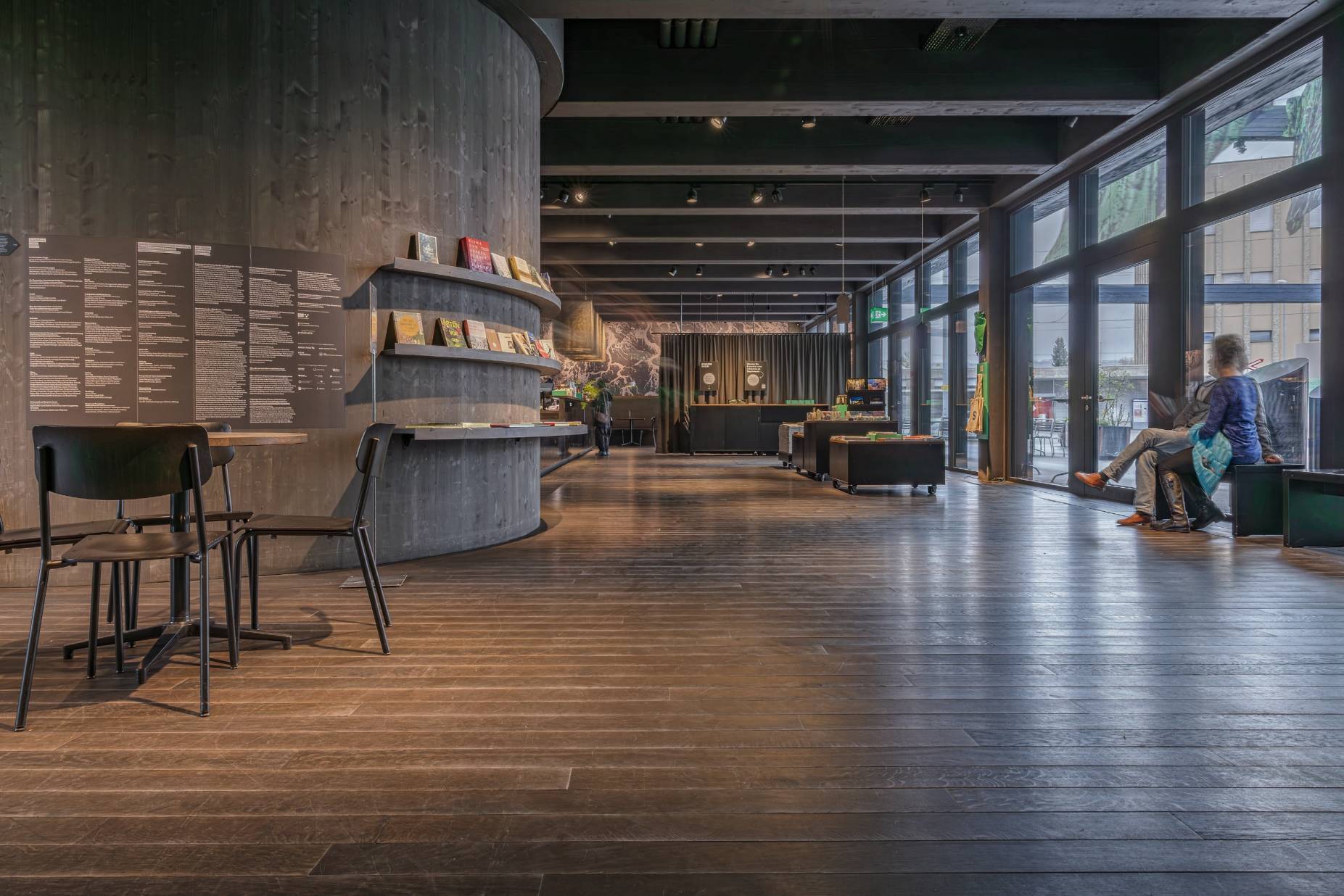 Foyer. Foto: Elia Schneider, 2024