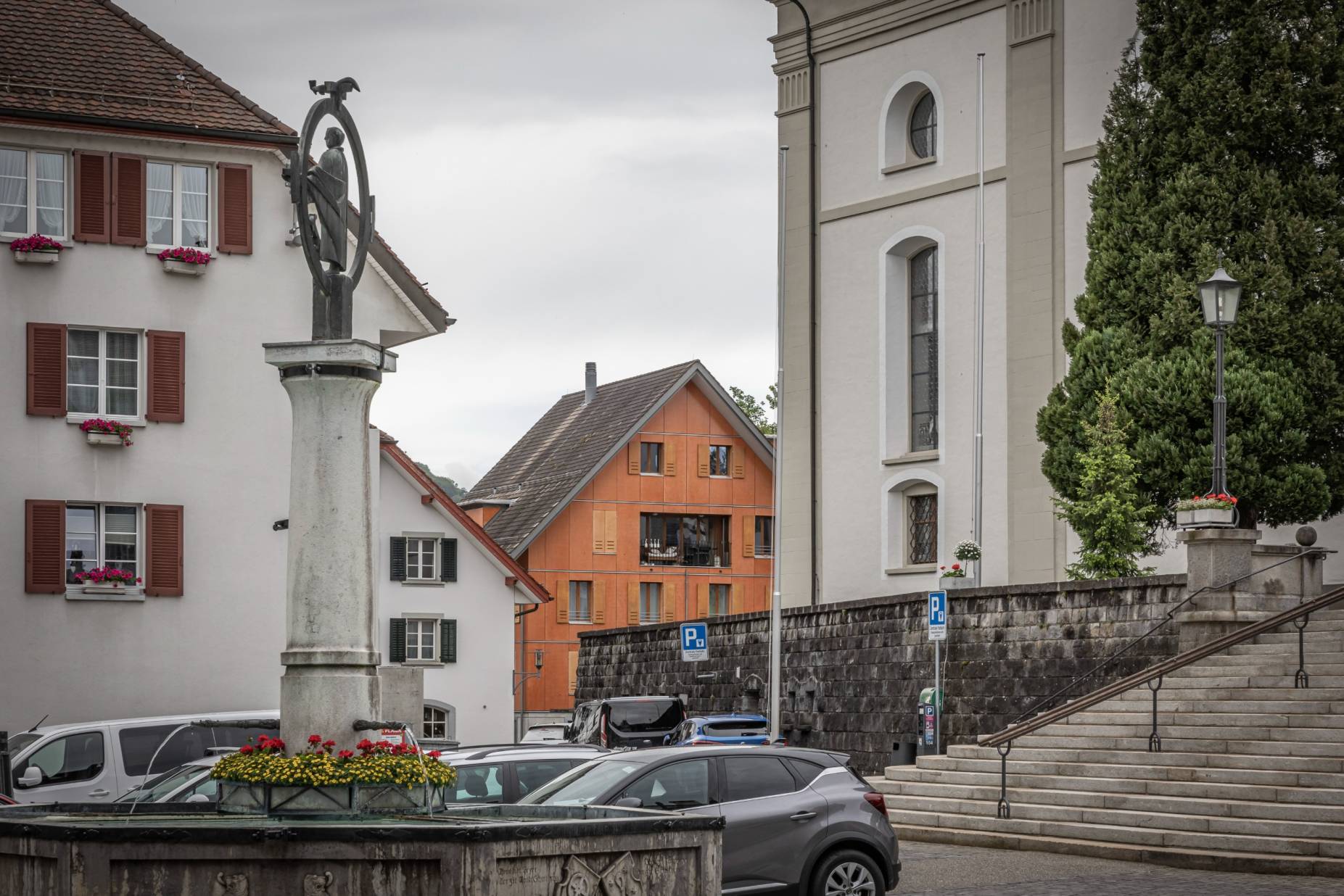 Ansicht Kirchenplatz. Foto: Elia Schneider, 2024