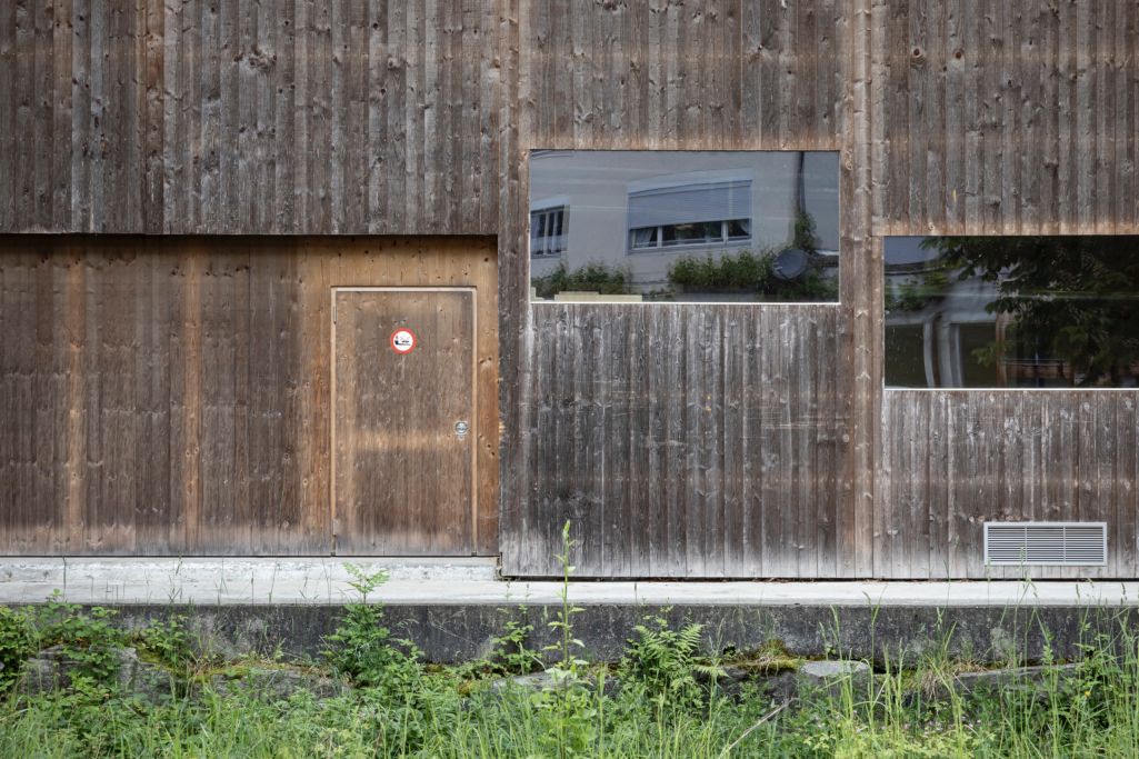 Detail Fassade. Foto: Elia Schneider, 2024