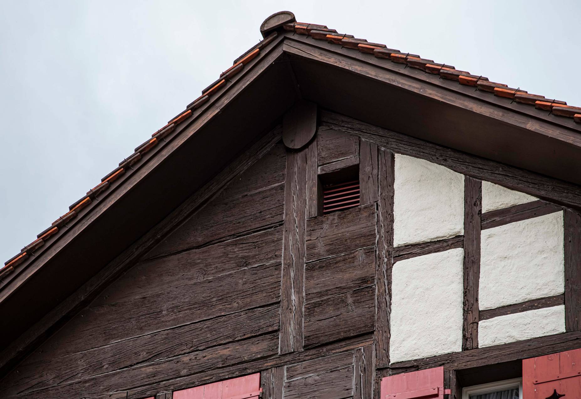 Giebel. Foto: Elia Schneider, 2022