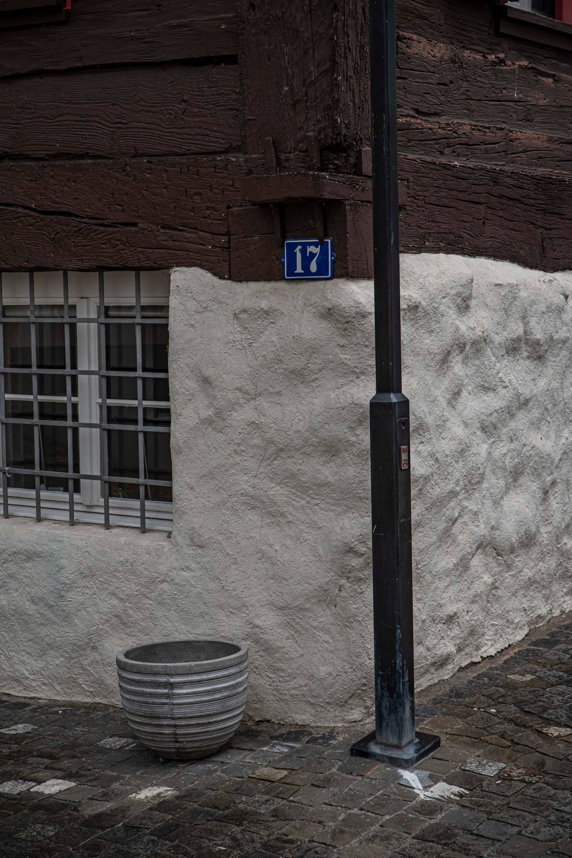 Schwellbalken. Foto: Elia Schneider, 2022