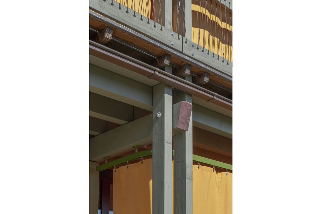 Detail Zangenkonstruktion Laubengang (oben). Foto: Elia Schneider, 2022