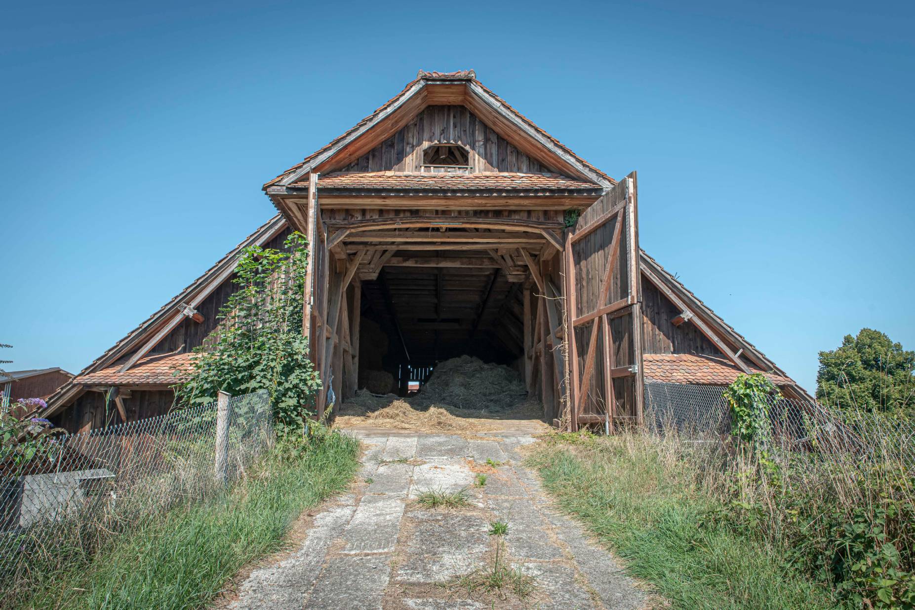 Zufahrt zum Heuraum. Foto: Elia Schneider, 2022