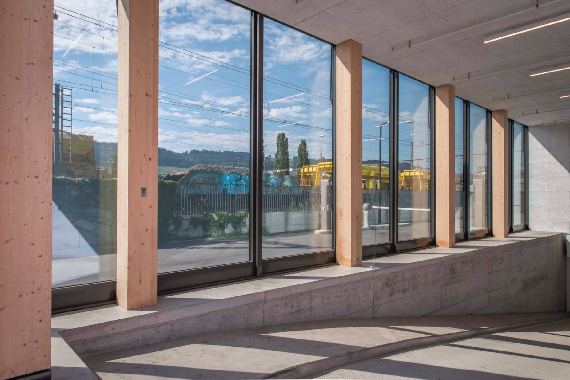 Ansicht Tiefgarageneinfahrt. Foto: Elia Schneider, 2022