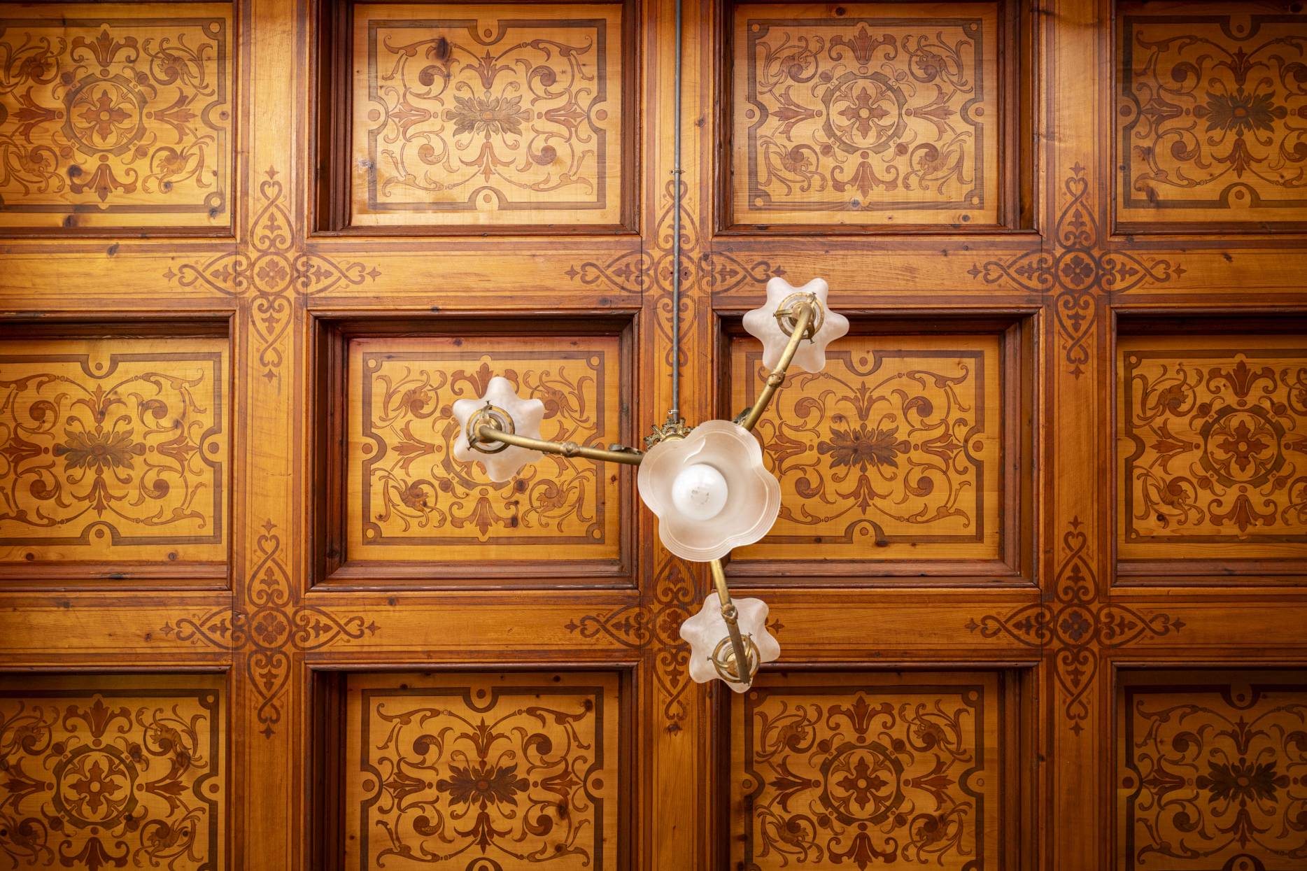 Kleiner Saal: Decke. Foto: Elia Schneider, 2023