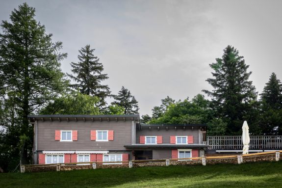 Ansicht West. Foto: Elia Schneider, 2023