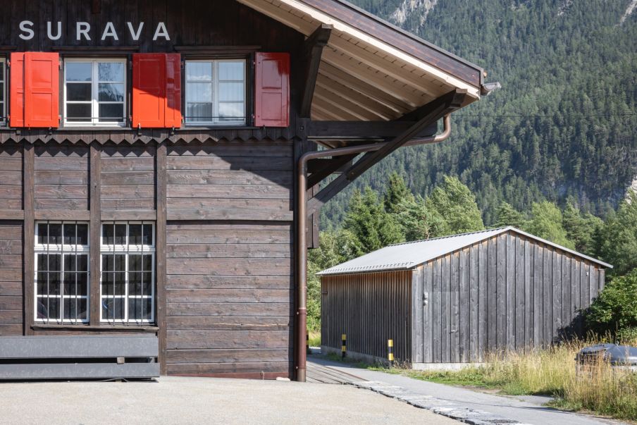 Bestandbau und Neubau. Foto: Elia Schneider, 2023