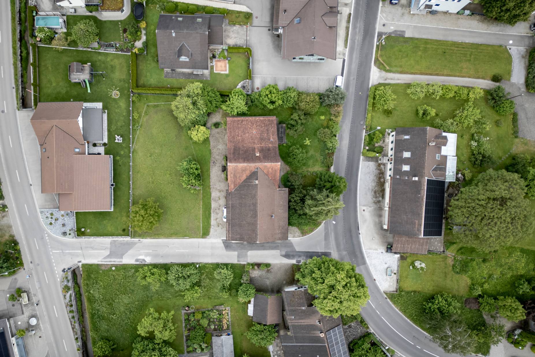 Flugbild Umgebung. Foto: Elia Schneider, 2023