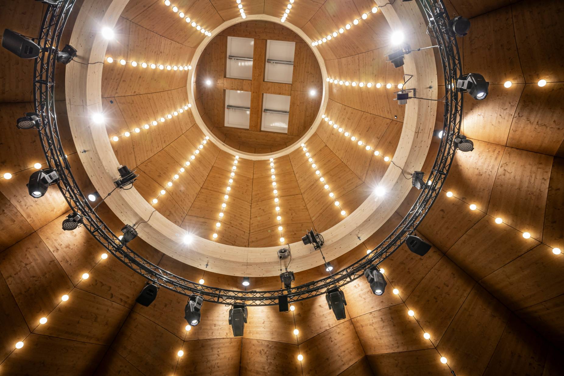 Oberlicht. Foto: Elia Schneider, 2023