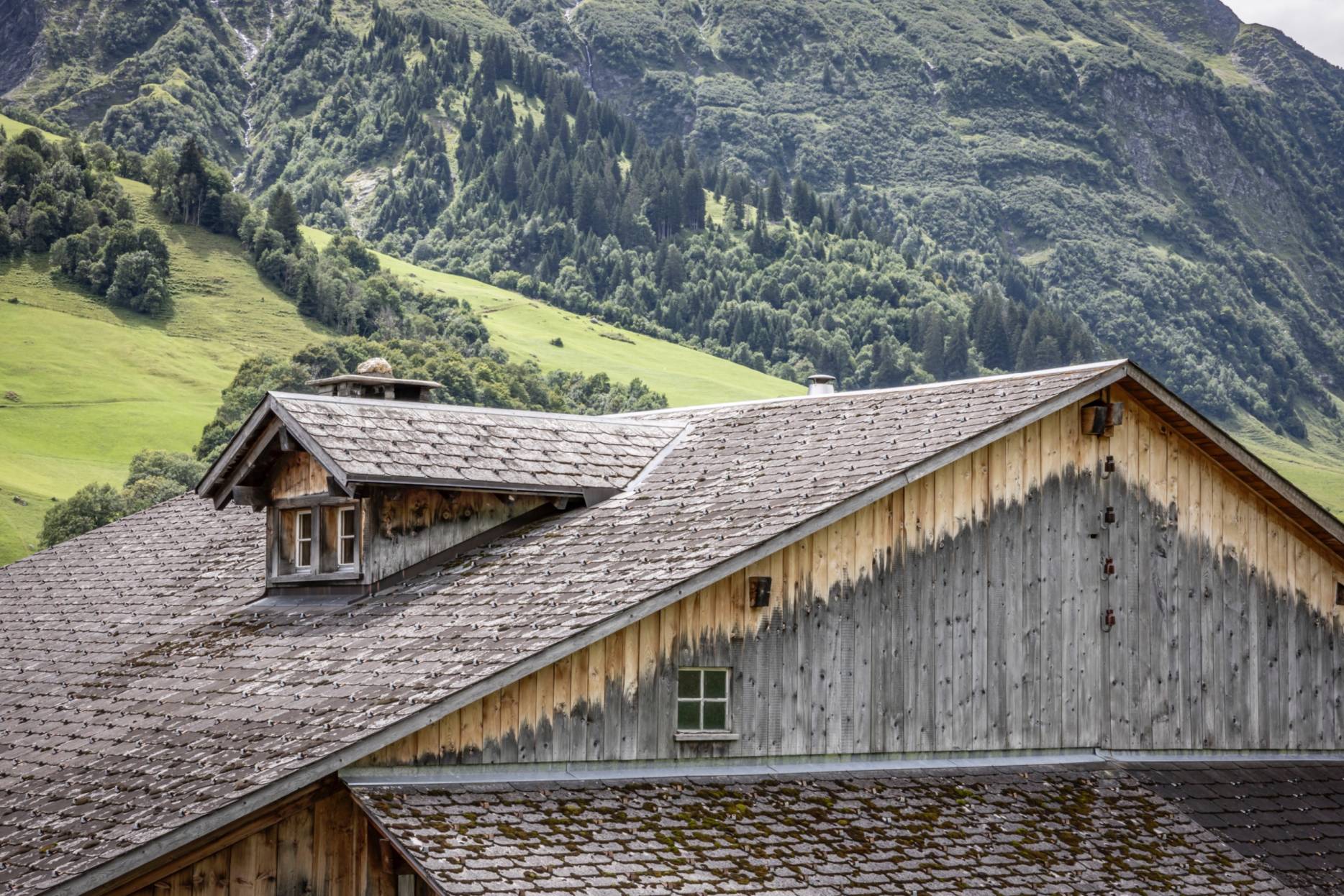 Ansicht Nord, Dachbereich. Foto: Elia Schneider, 2023