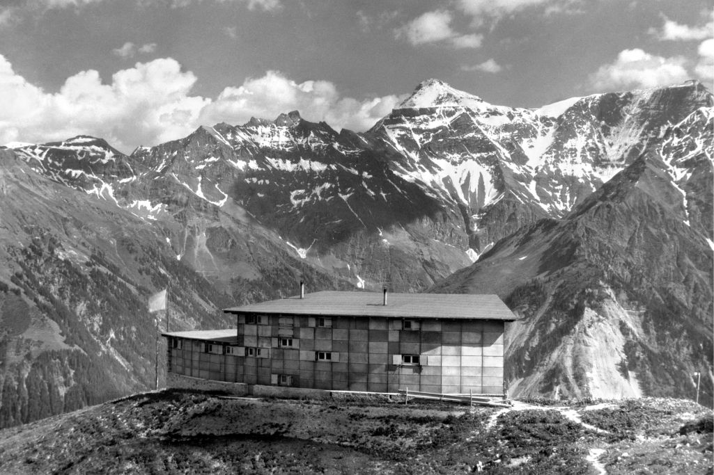 Ansicht Süd. Foto: Fotogeschäft Schönwetter, Glarus, o. J. (Landesarchiv des Kantons Glarus)