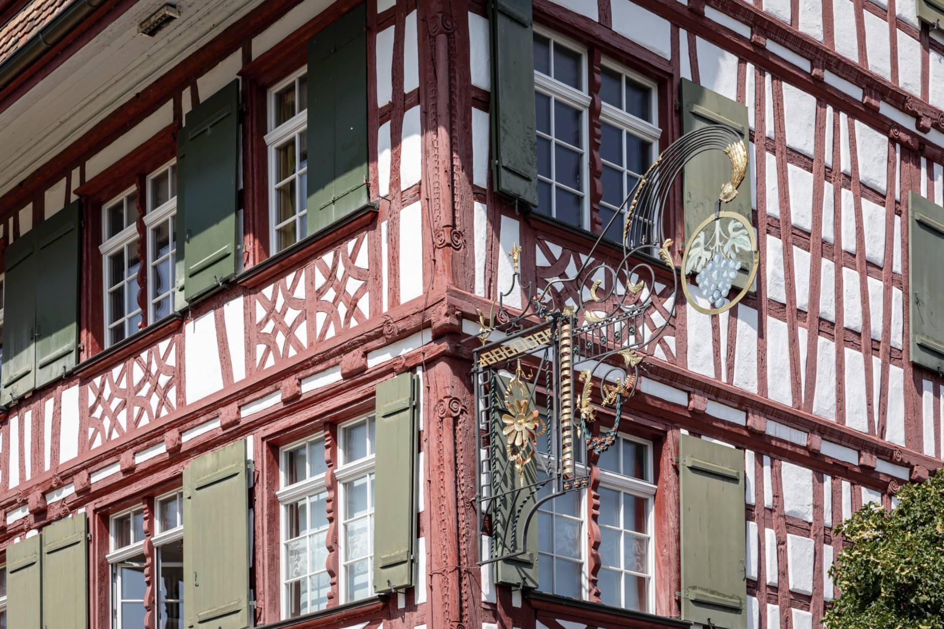 Hausecke. Foto: Elia Schneider, 2024